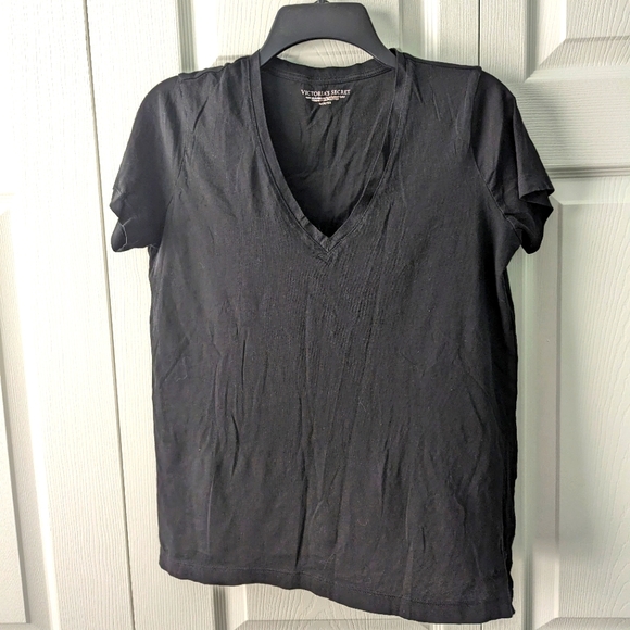 Victoria's Secret Tops - ⭐⭐⭐Bundle 2 x Victoria's Secret V-neck T-shirts Size Medium⭐⭐⭐
